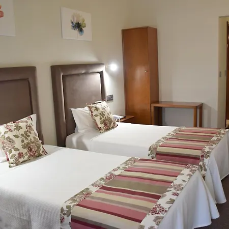 Lusitana Hotel *