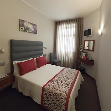 Lusitana Hotel